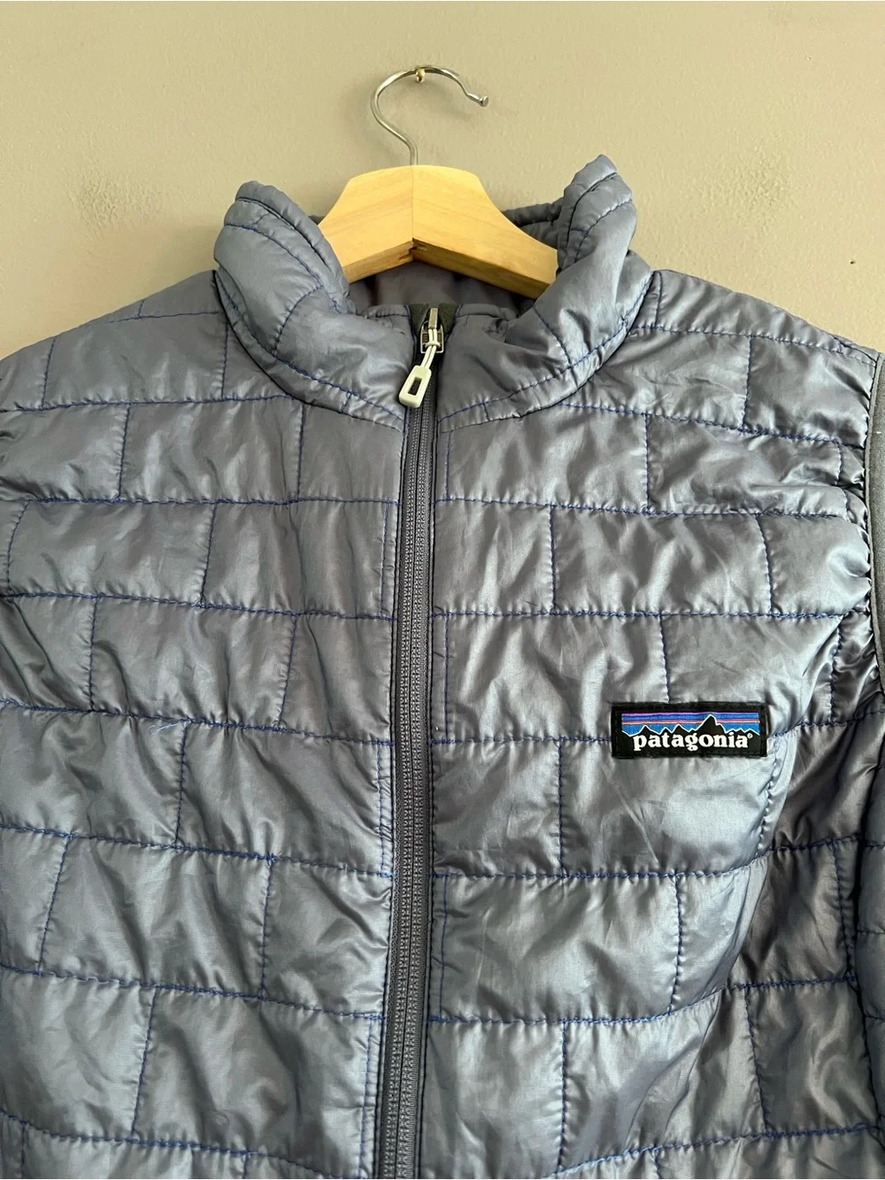 Patagonia Women’s Nano Puff Full Zip Vest Size Large Purple Primaloft STY84247 - Picture 3 of 15